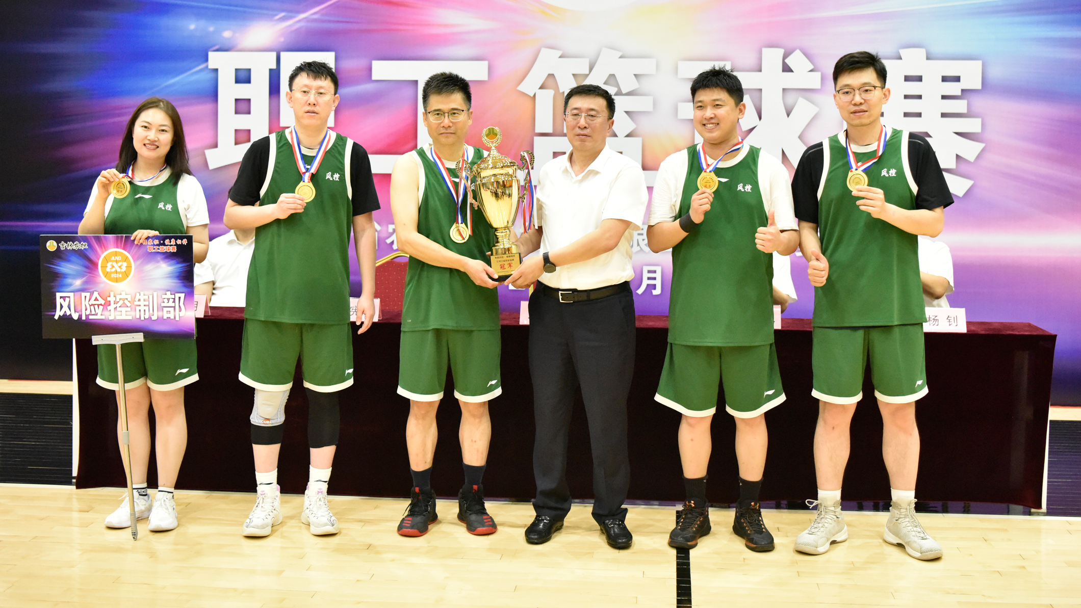 b500becb845cfeb19ea7860cf464907.jpg
